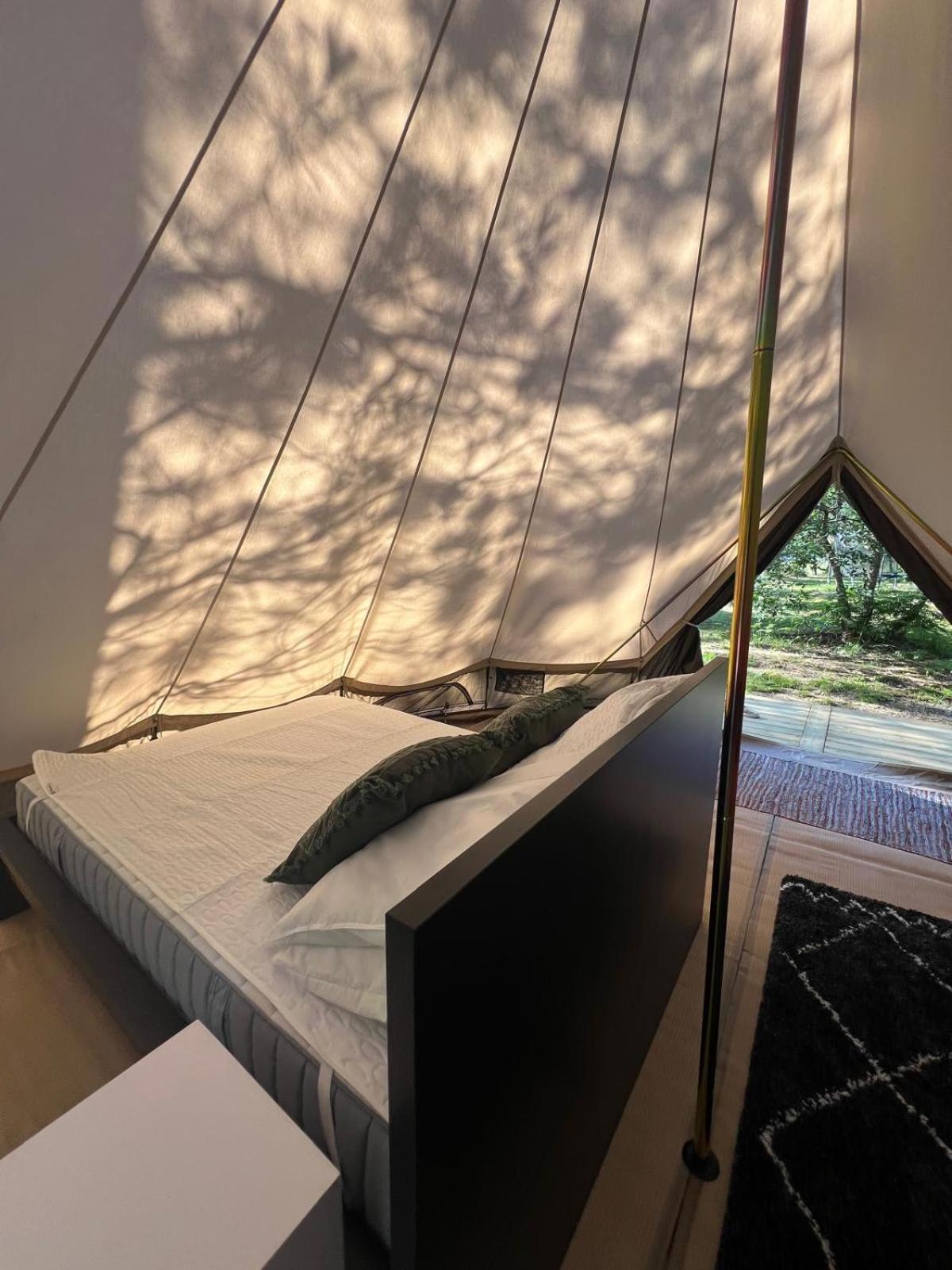 Camping La Kahute - Tente Lodge Au Coeur De La Foret Carcans Kültér fotó